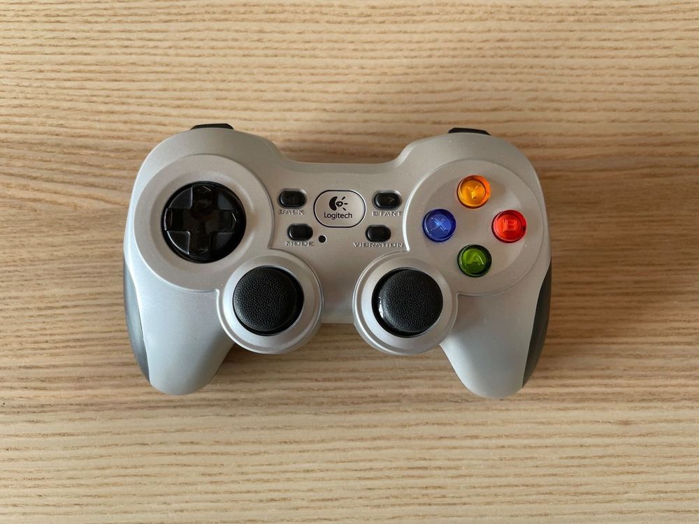 Logitech F710 controller (Gebraucht) in Les Monts-de-Corsier für CHF 2 ...