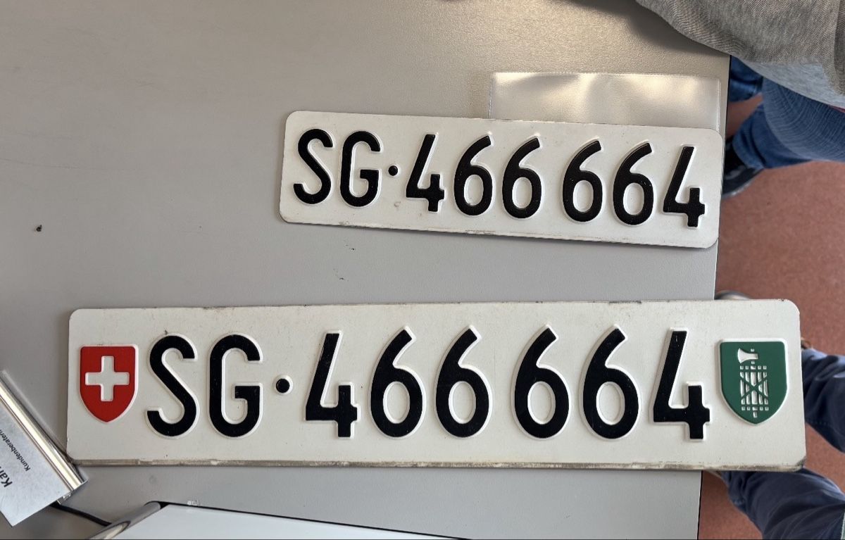 Insegne: Autoschild SG 466664 – Usato da Freienbach venduto da Dan_79 1