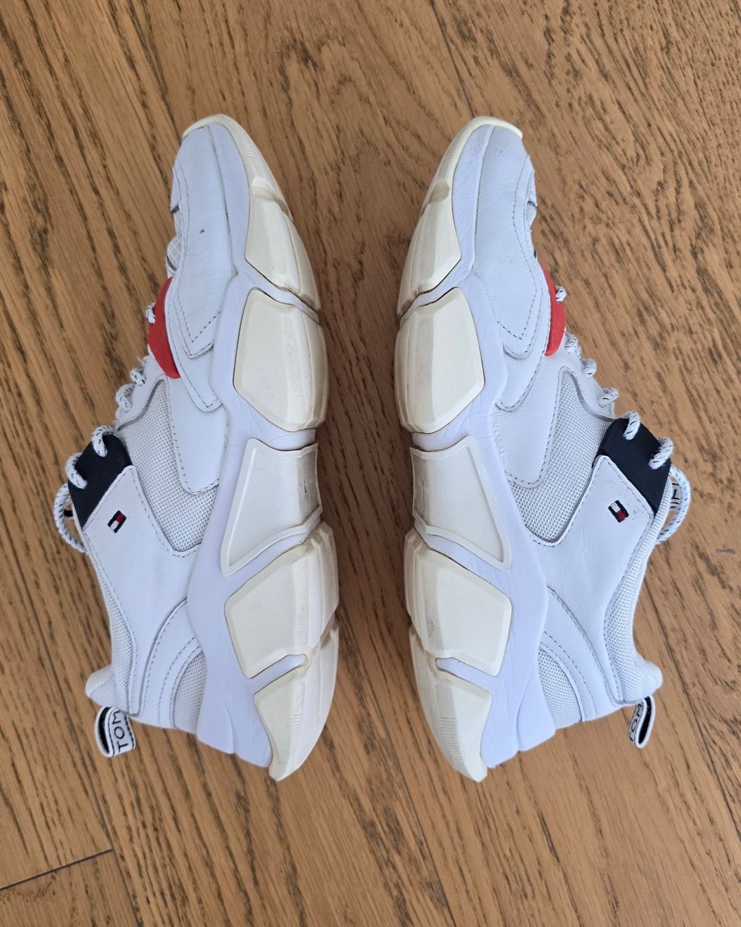Tommy Hilfiger Scarpe da uomo: Tommy Hilfiger Sneaker Gr. 39,5 – Usato da Wabern venduto da Irakene 5