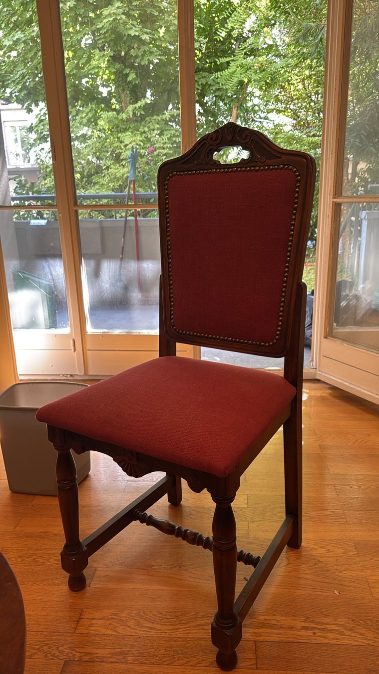 Tables: Table ronde extensible + 4 chaises – D'occasion à Vernier par mar_ybd8 2