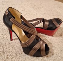 Elegante Louboutin Peeptoe High Heels Gr. 41 (40) Weihnacht