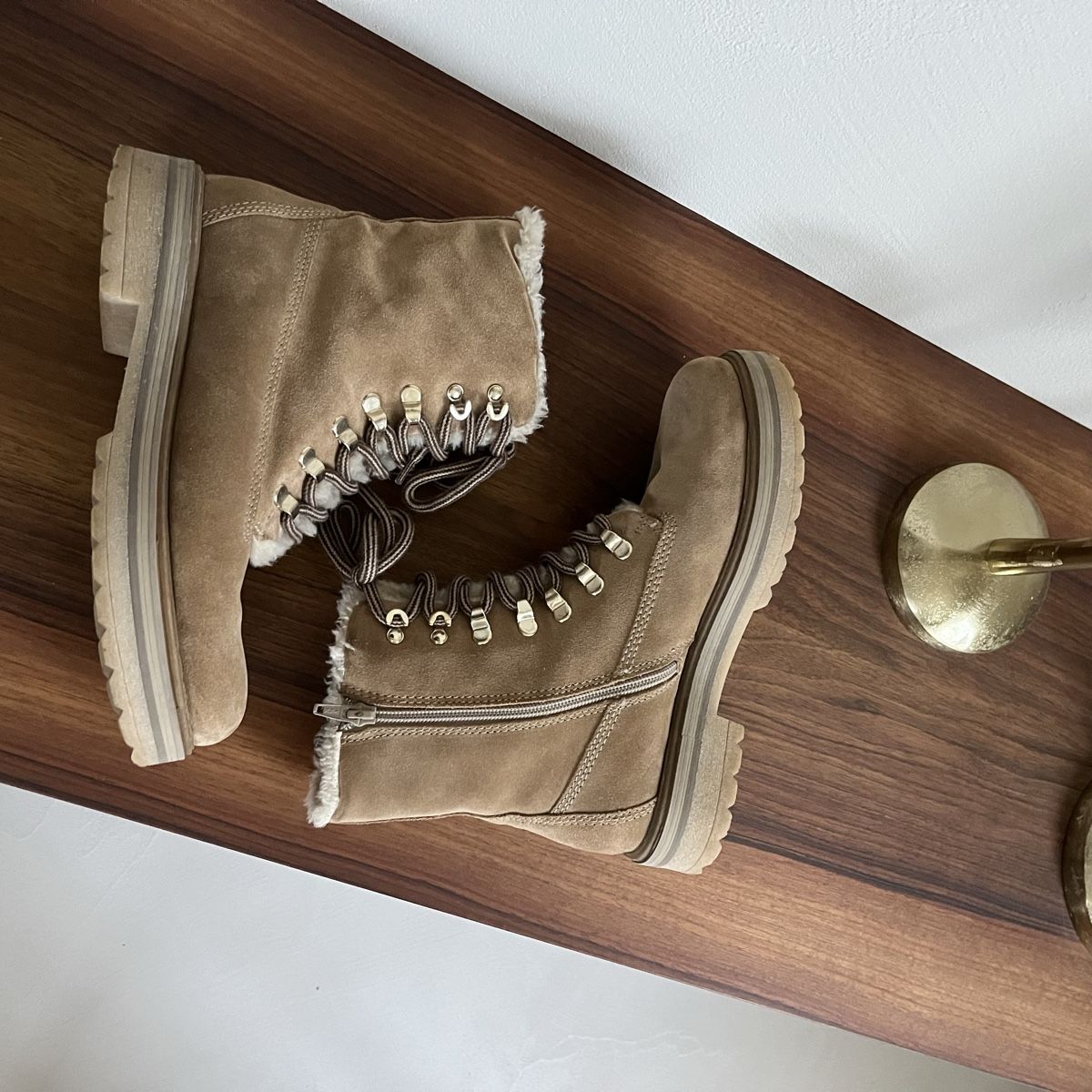 Scarpe da donna: Stiefel Winterschuh Grösse 39 – Usato da Buochs venduto da charlie18 1