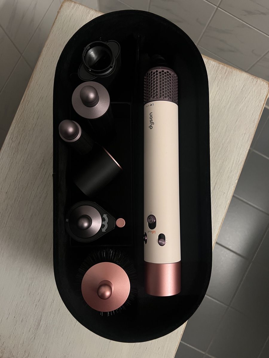 Dyson Sèche-cheveux: DYSON Airwrap Multi-Haarstyler – D'occasion à Sursee par kni_qmh2