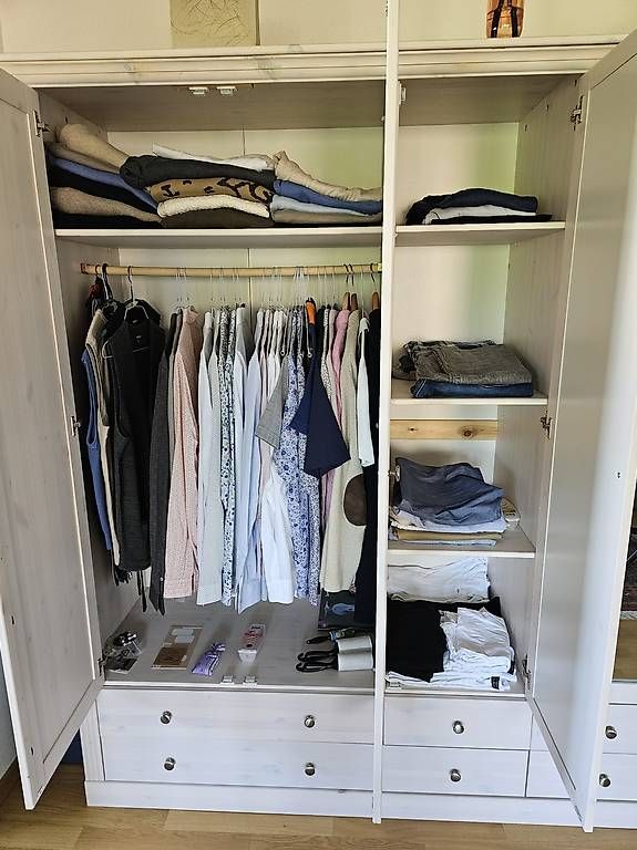 Armoires: Kleiderschrank, per Mitte August 2026  – D'occasion à Schwerzenbach par Sellstuff 3