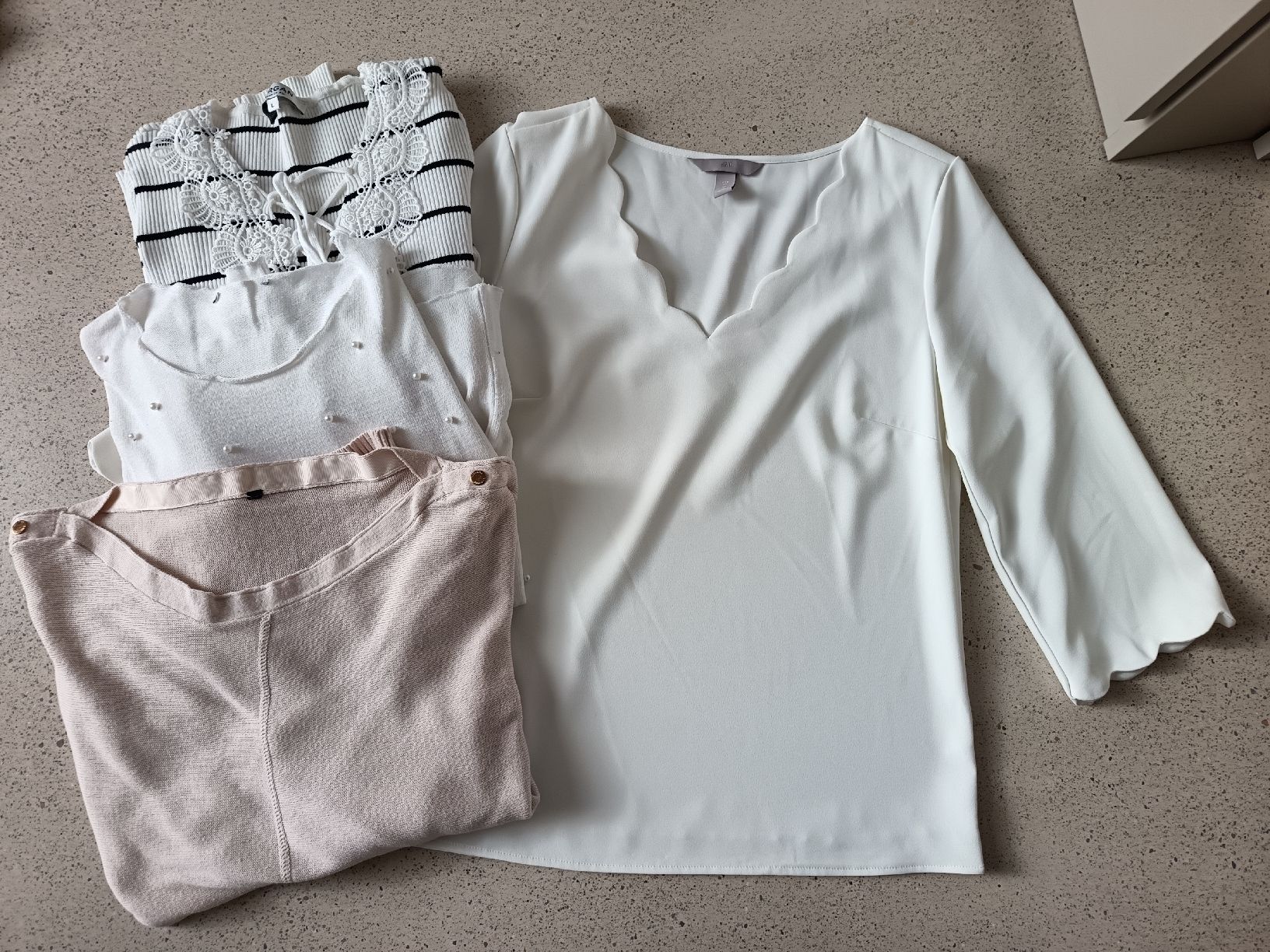 Kleiderpakete: 30 teiliges Kleiderpaket XS-S – Gebraucht aus Montlingen von Akitoichiro 3