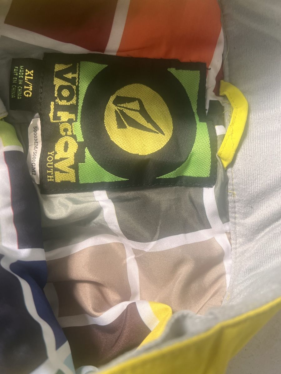 Volcom Pantaloni: Pantalon de ski  – Usato da Neuchatel venduto da Melelienzlau 1