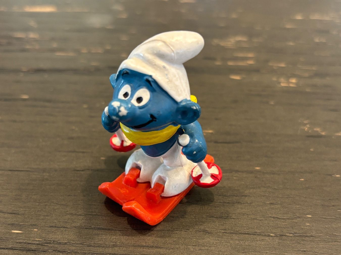 Statuette: Peyo Schlumpf / Skifahrer – Usato da wenslingen venduto da kulturseller