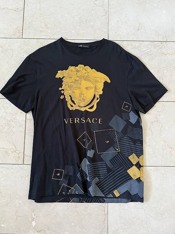 T-shirts: Versace Tshirt - Medusa Print (Grösse M) – D'occasion à Gunzgen par roman_99
