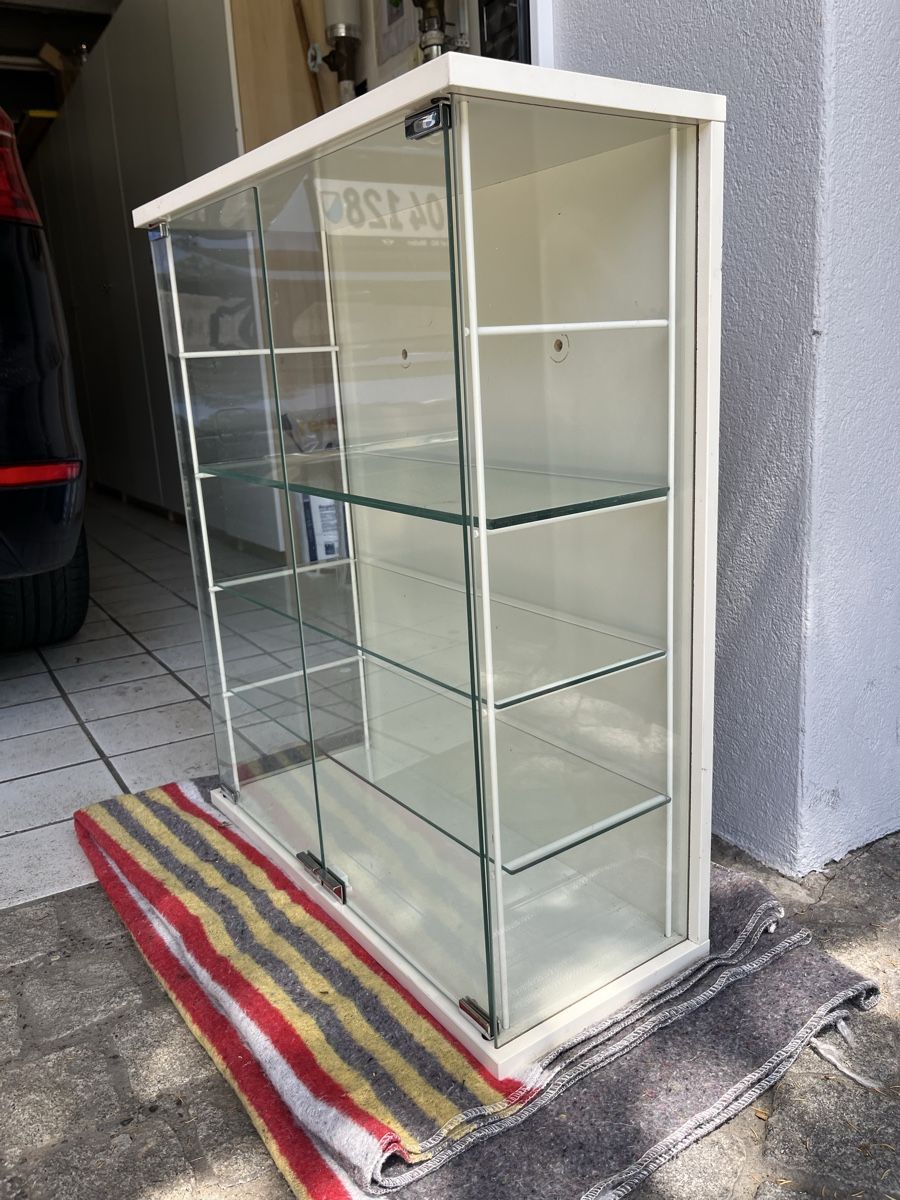 Vetrine: Glasvitrinenschrank – Usato da Küsnacht ZH venduto da mar_5cgq 1
