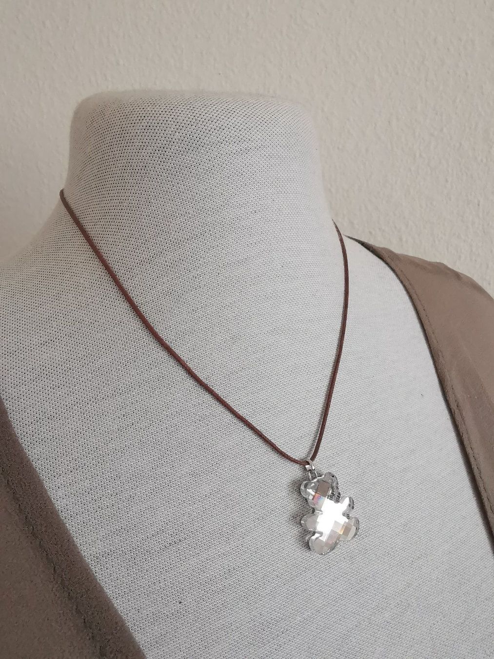 Catenine: Swarovski Kette Mini Pendant Bär weiss – Nuovo (secondo la descrizione) da Zürich venduto da Yourgoodbuy 2