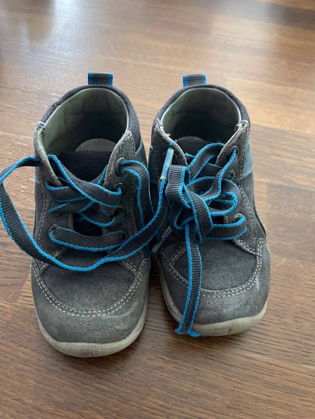 Scarpe per ragazzi: Junge Schuhe Gr. 23 – Usato da Horgen venduto da delakowi 1