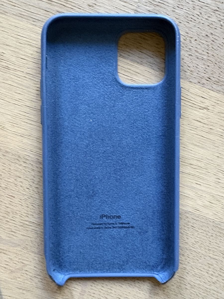Apple Cover & Protezioni schermo: Apple Silicone Case iPhone 11 Pro – Usato da Bern venduto da Janina.Leandra 1