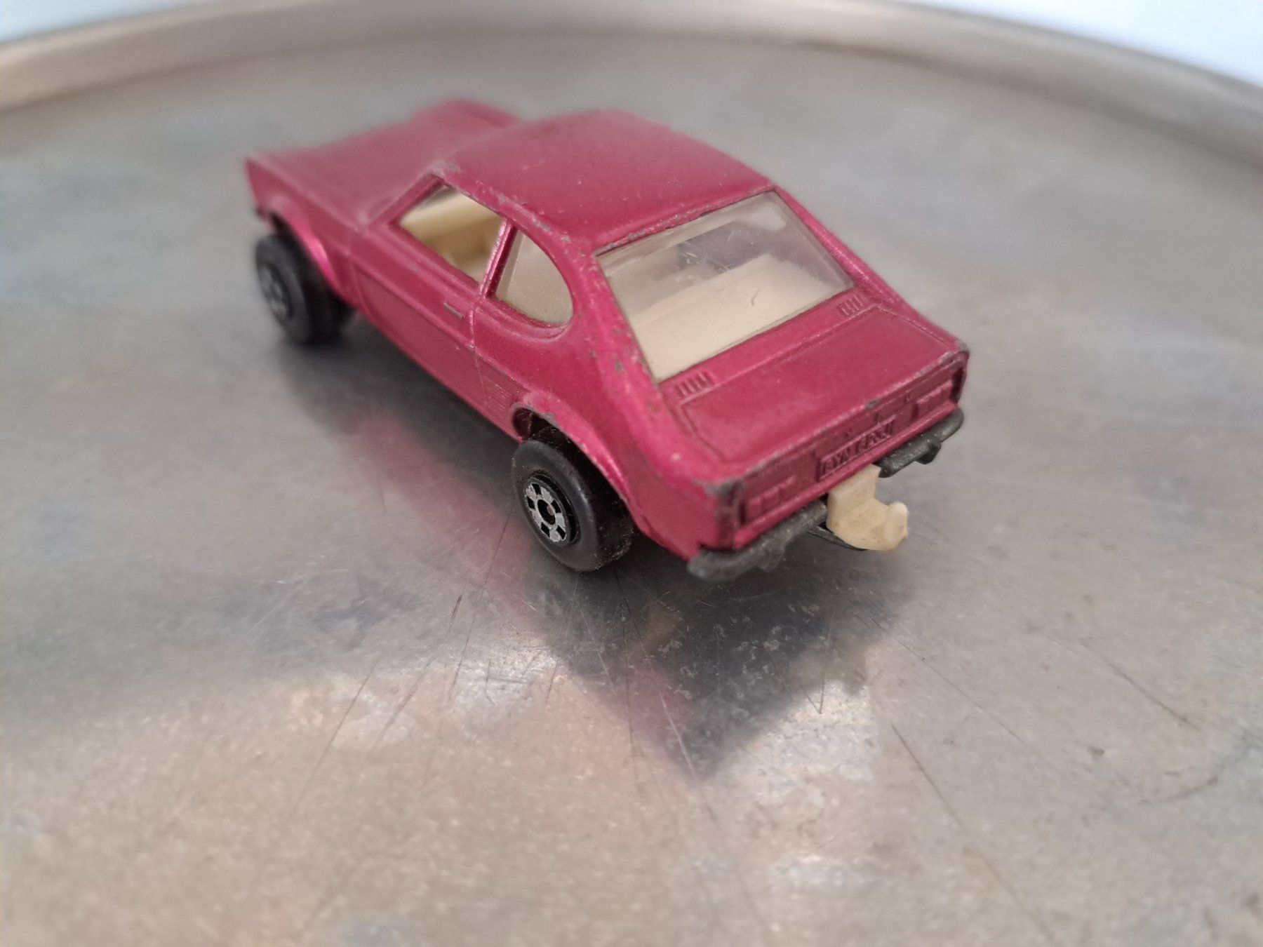 Matchbox Modellini d'auto: Ford Capri Matchbox – Usato da Emmenbrücke venduto da bikesandmore75 2