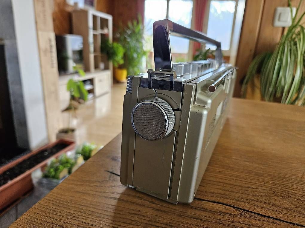 Registratori: Kassetten Recorder Radio – Difettoso da Sisikon venduto da bryke 3