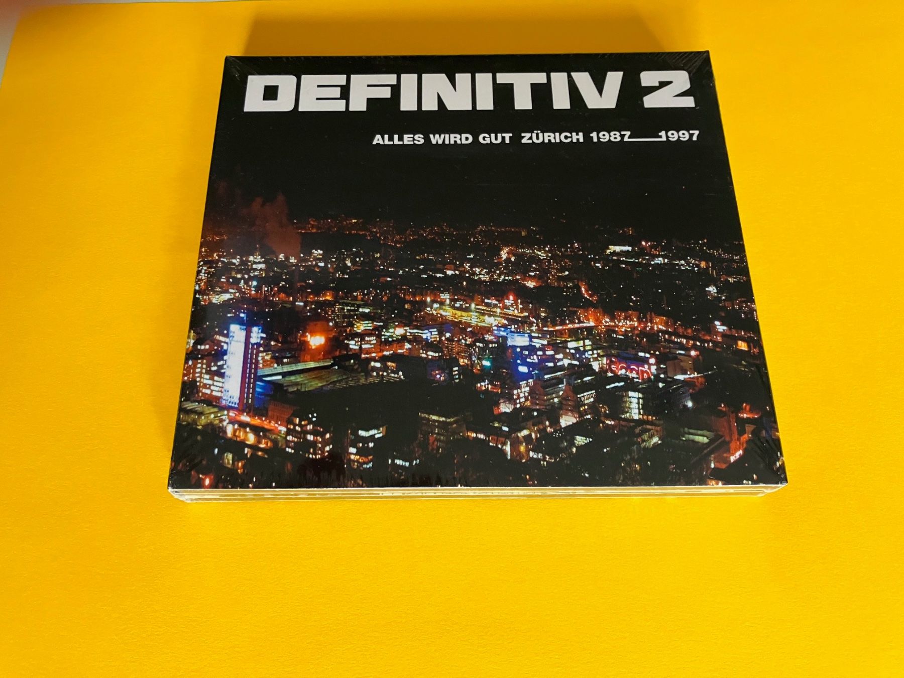 CD: CD DEFINITV 2 – Nuovo e nell'imballaggio originale da Zürich venduto da Sophierecords
