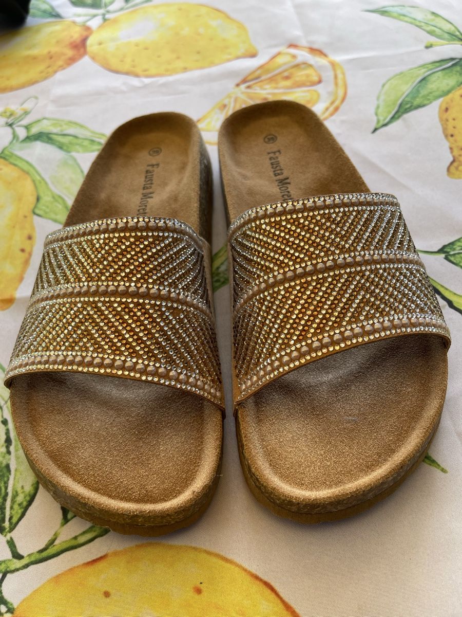 Chaussures femmes: Slipper Fausta Moretti Grösse 39 Strass besetzt neu – D'occasion à Oensingen par August1955