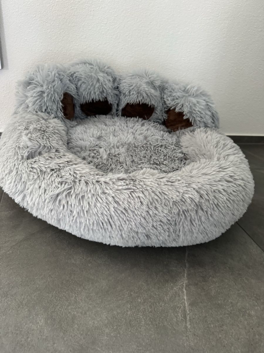 Liege- & Schlafplätze: Hunde- und Katzenbett Plüsch Pfote – Neu (gemäss Beschreibung) aus Oberbüren von dijbdn 1