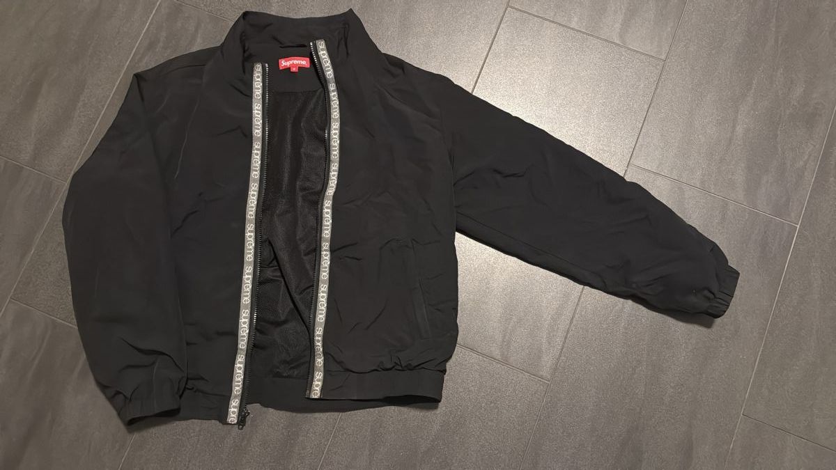 Supreme Giacche: Originale Supreme classic Logo taping track Jacke - M – Usato da Kreuzlingen venduto da Tonez 1