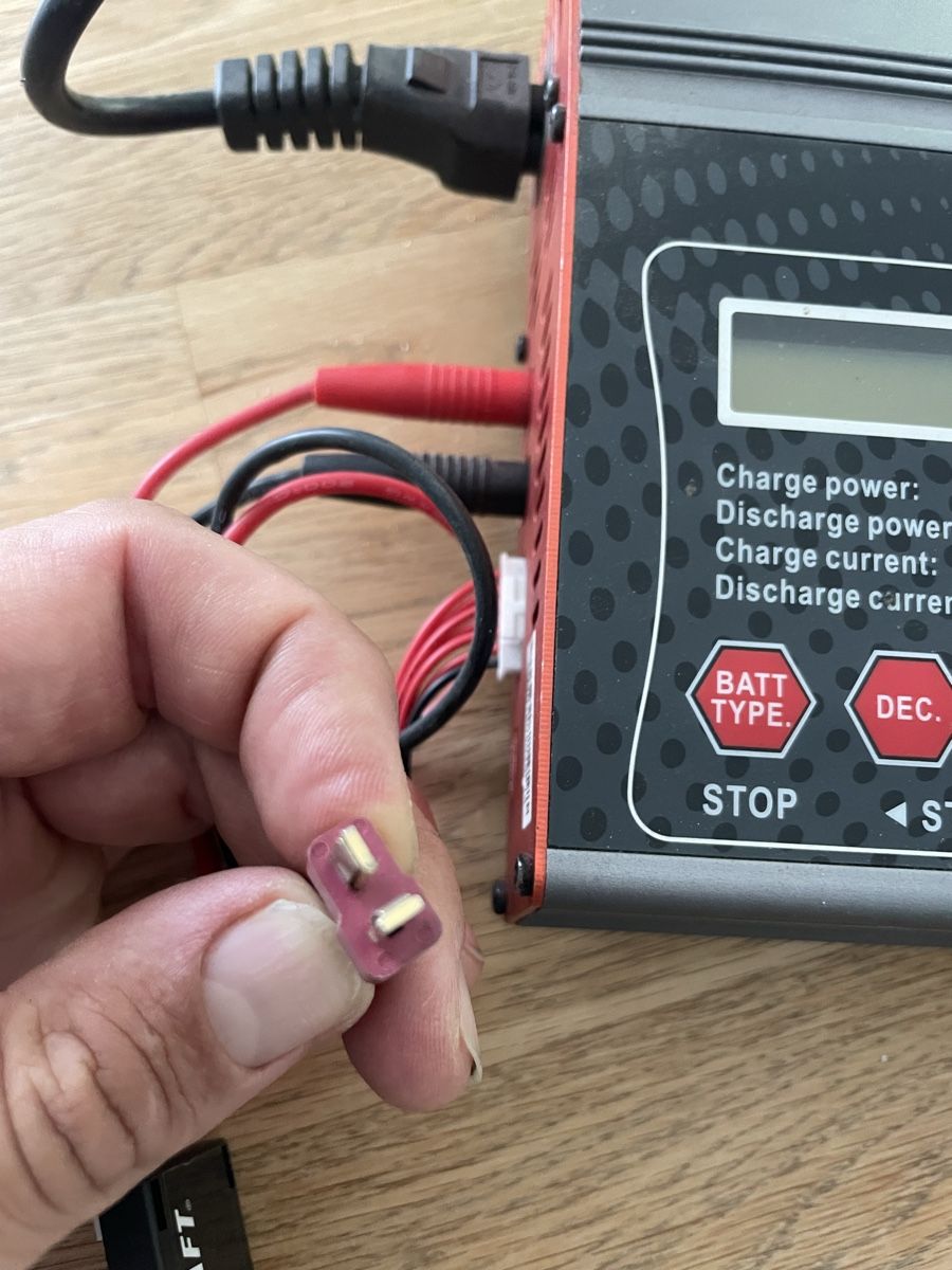 Akkus, Ladegeräte & Netzgeräte: V-charge 200 Duo – Gebraucht aus Schwarzenberg LU von sim_5r79 3
