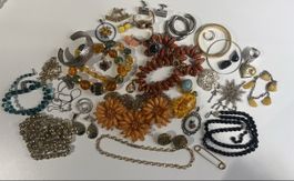 Lot de bijoux anciens 