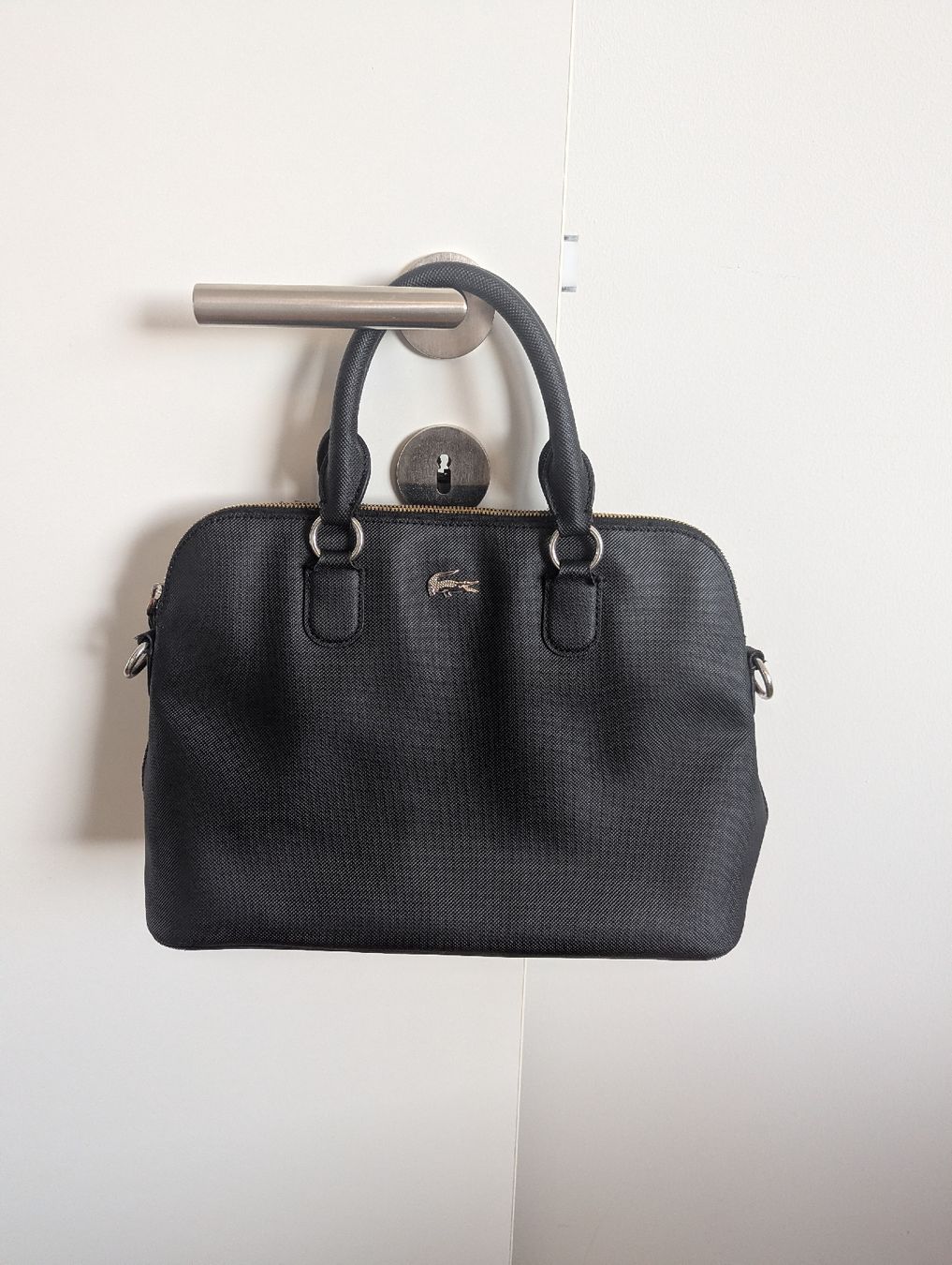 Borse da donna: Lacoste Handbag - Black – Usato da Dietikon venduto da ste_x7tj