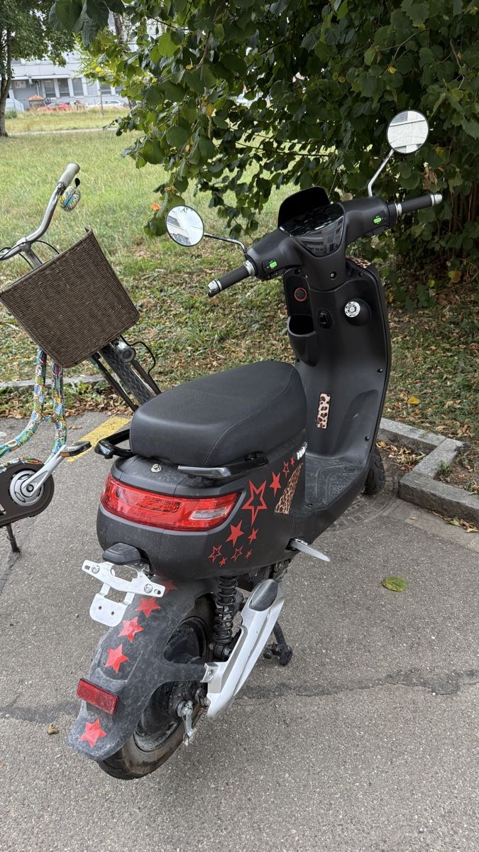 SPC Scooters: eRoller - BLU:S XT2000 – Gebraucht aus Regensdorf von jeomorales 2