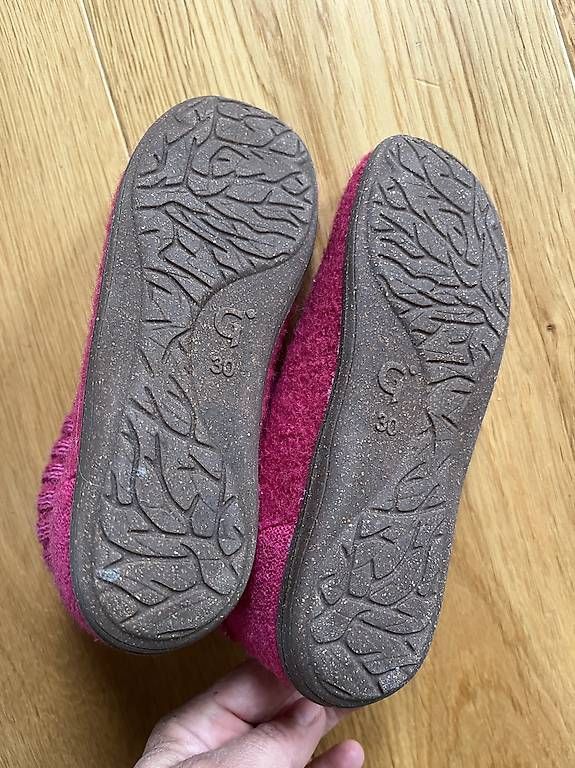 Schuhe für Jungen: Hausschuhe grösse 30 – Gebraucht aus Villmergen von Babiwe 2