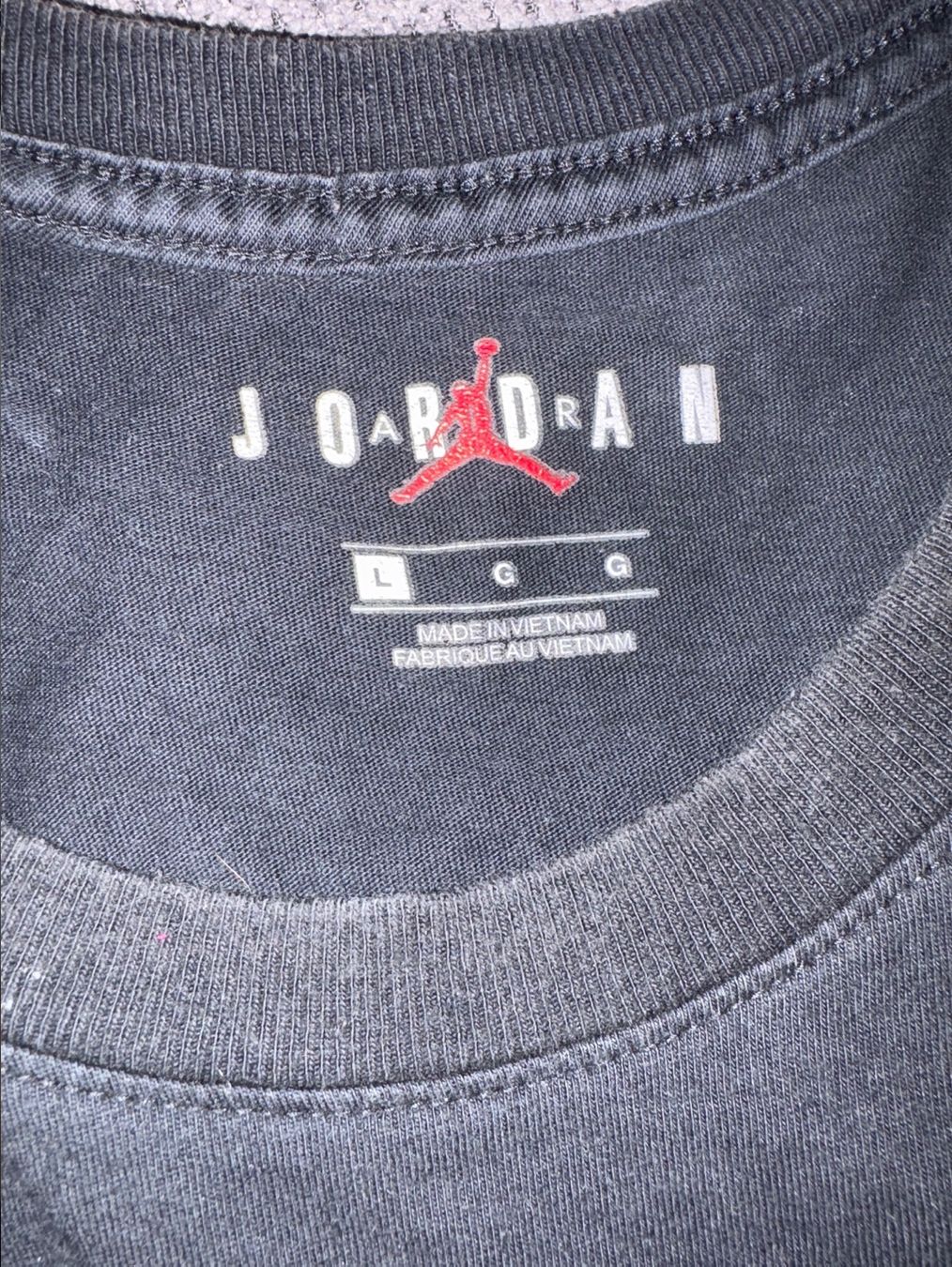 Jordan T-shirt: Schwarzes T-Shirt mit Jordan-Logo – Usato da Sementina venduto da risal 1