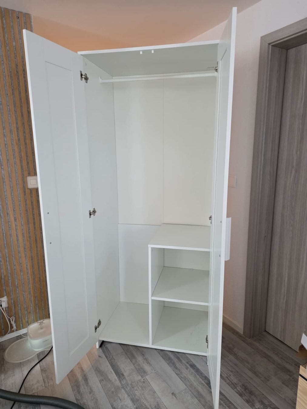 Armadi: Schrank 190cm x 80cm x 50cm – Usato da Thayngen venduto da Seka-np 1