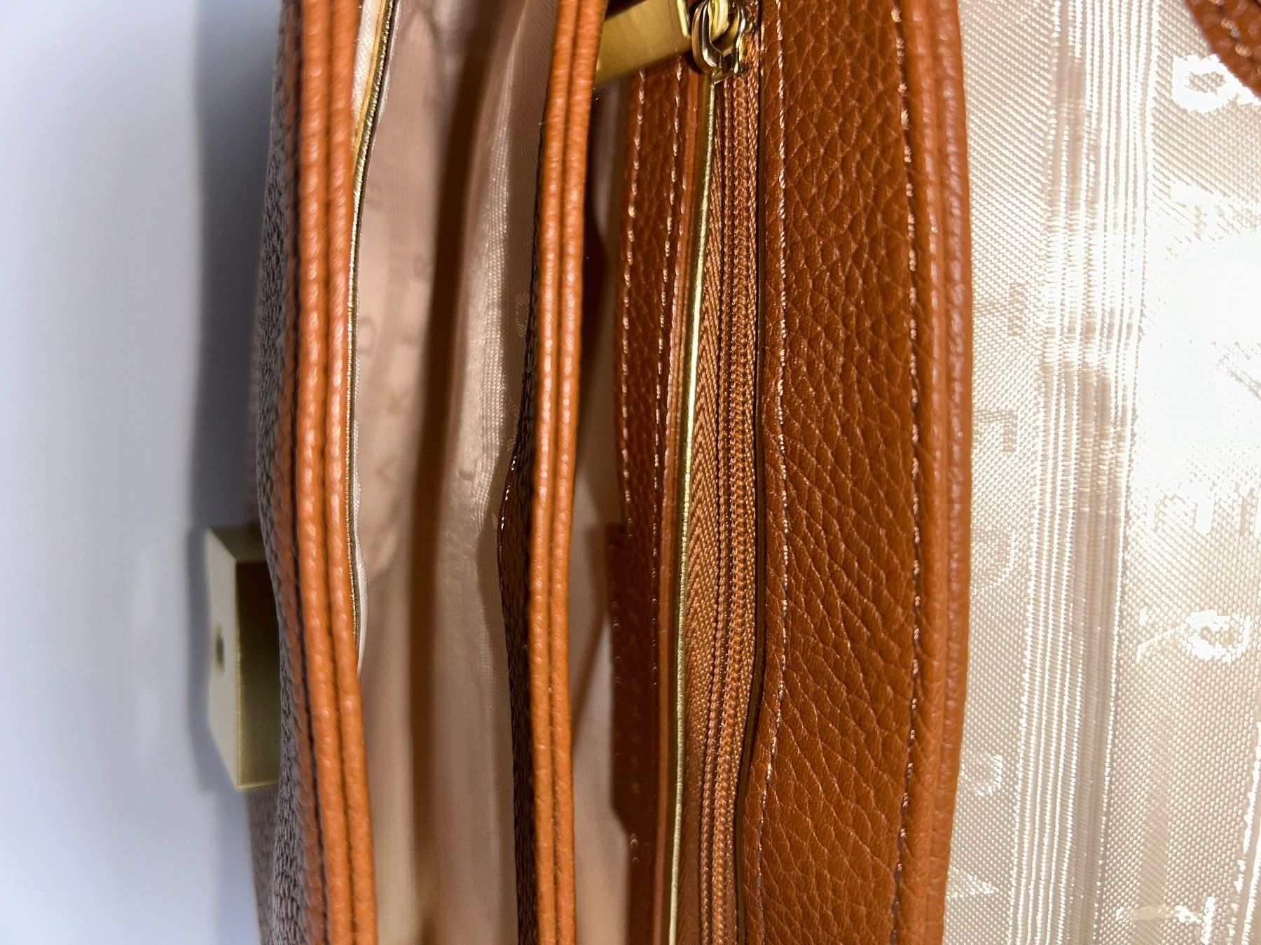 Taschen für Damen: Ted Backer Schultertasche – Gebraucht aus Turgi von dewi2003 5