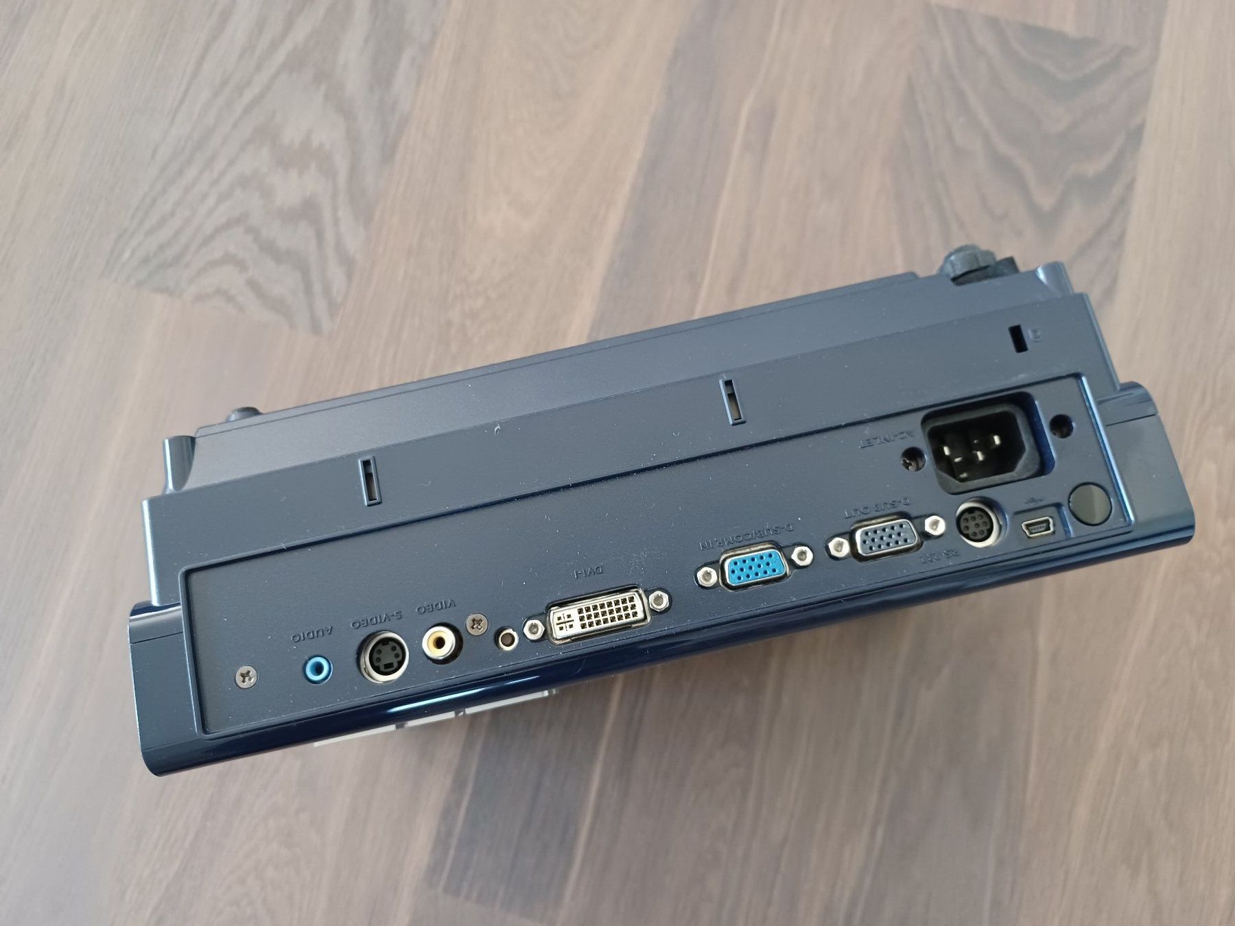 BenQ Proiettori: DLP-Beamer BenQ MP721c – Usato da Münchenbuchsee venduto da Familyfair 2