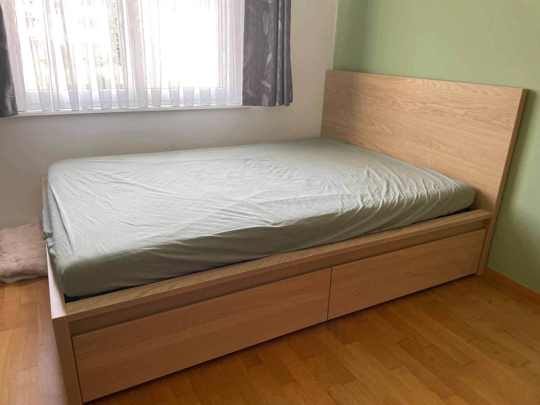 Ikea Letti: IKEA Malm Bett mit Schblade, fast Neu, 140x200 – Usato da Gossau venduto da ysf20