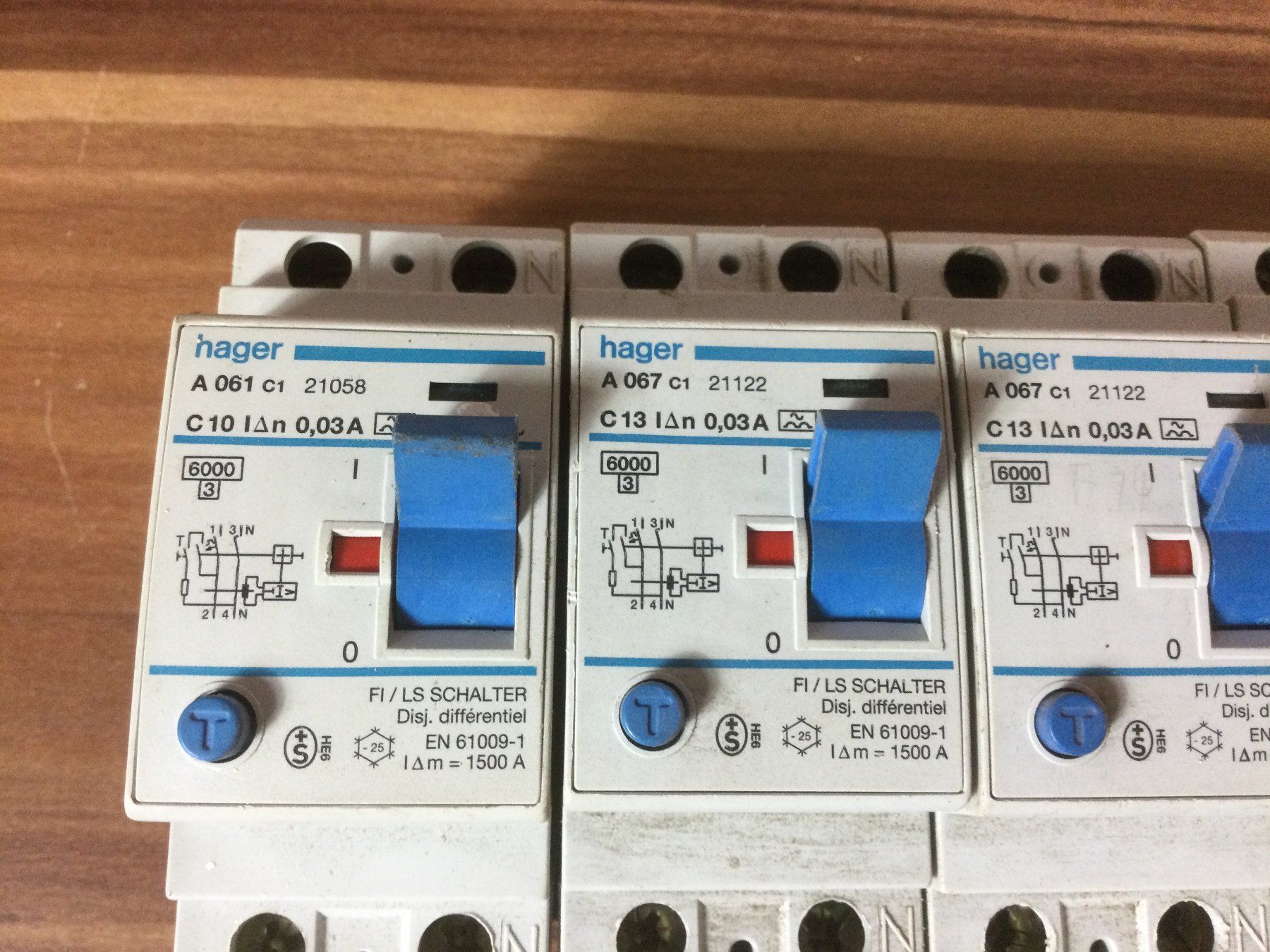 Hager Componenti elettronici: Gebrauchte Hager Leitungsschutzschalter C10, C13, C16 – Usato da Wangen SZ venduto da kuriosum12 1