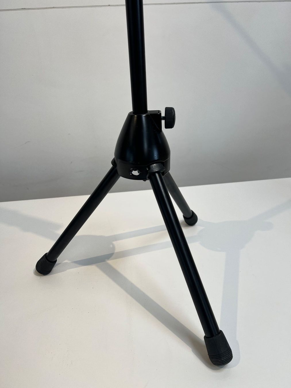 Supports pour instruments & partitions: 021 Posten 4x K&M Mikrofonstativ – D'occasion à Wangen an der Aare par TBYN 2
