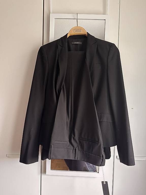 Completi & Tailleur: ESPRIT Anzug-NEU  – Usato da Neuenhof venduto da lpa_j6rr