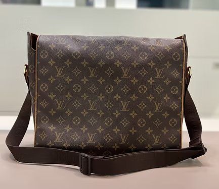 Louis Vuitton Borse: Louis Vuitton Messenger – Usato da Genève venduto da Harold-W