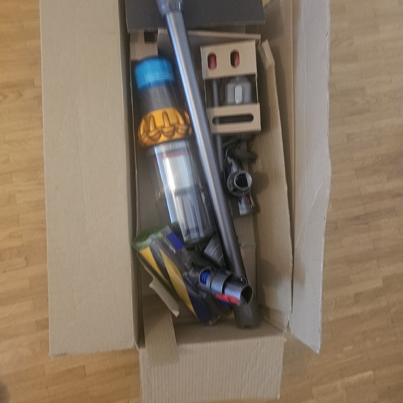 Dyson Aspirapolveri & Accessori: Dyson v15 Neuf – Nuovo (secondo la descrizione) da Plan les ouates venduto da Braun_charly