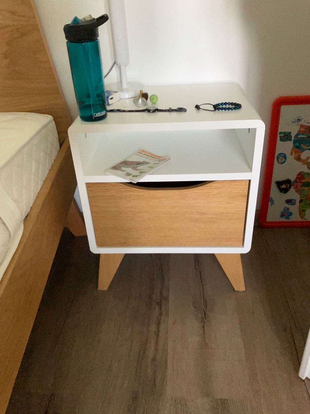 Comodini: Table de nuit enfant - Alfred & Compagnie – Usato da Vich venduto da SophieCo