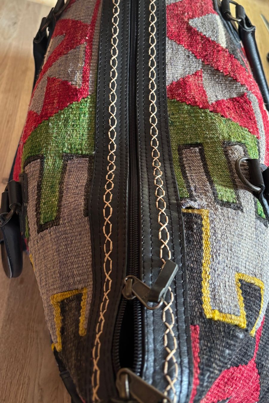 Sacs femmes: Große Kelim-Leder-Reisetasche – D'occasion à Horgen par uge_pd5p 4