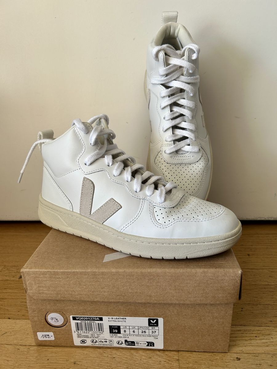 Veja Scarpe da donna: Veja Sneakers V-15 Sneakers extra-white 39 – Usato da Schwerzenbach venduto da Kazingstar 1