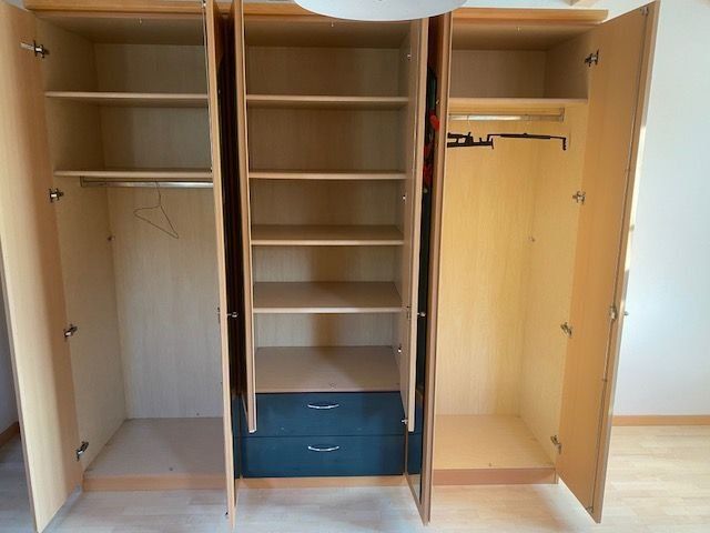 Armadi: Schrank 6 türig – Usato da Flaach venduto da Fisi02 1