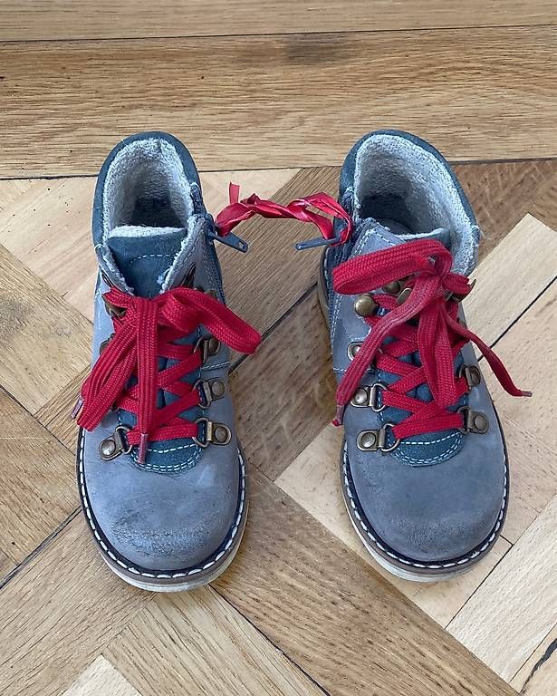 Scarpe per ragazzi: Schuhe 27 – Usato da Zürich venduto da apfel018 1