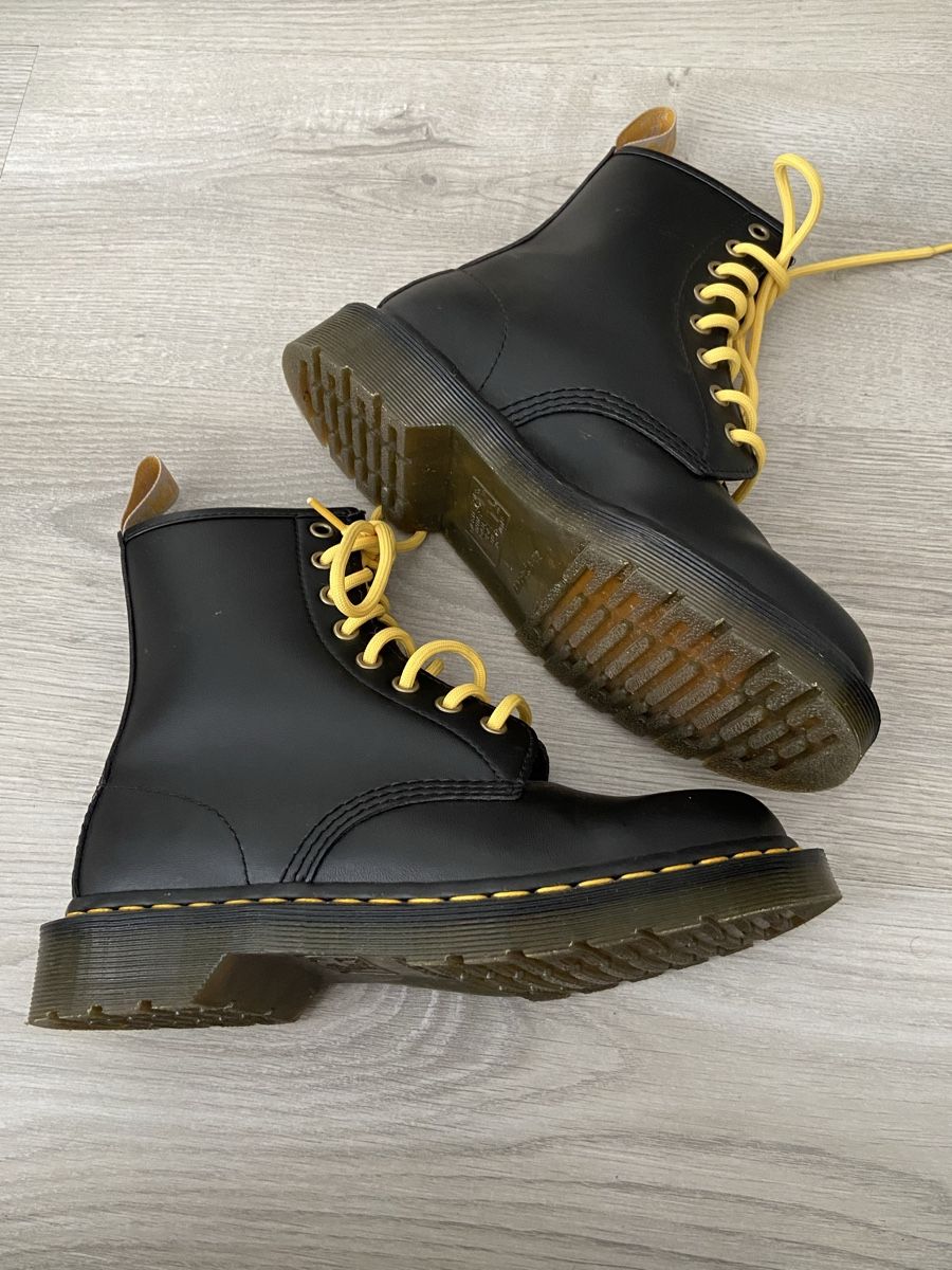 Dr. Martens Herrenschuhe: Dr. Martens taille 38 végan – Gebraucht aus Montreux von Perledor 2