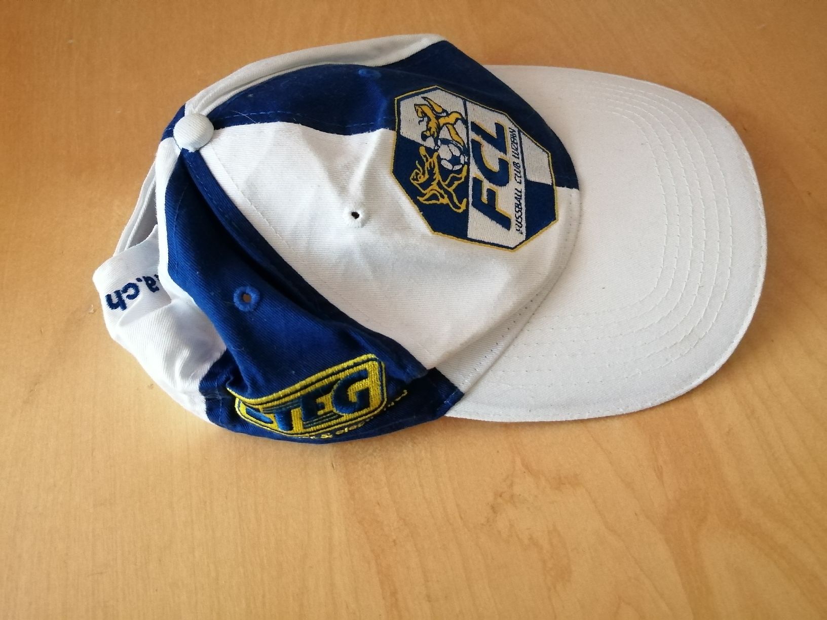 Copricapi, berretti & cappellini: FC Luzern Kappe blau weiss gebraucht – Usato da Honau venduto da holunder3 1