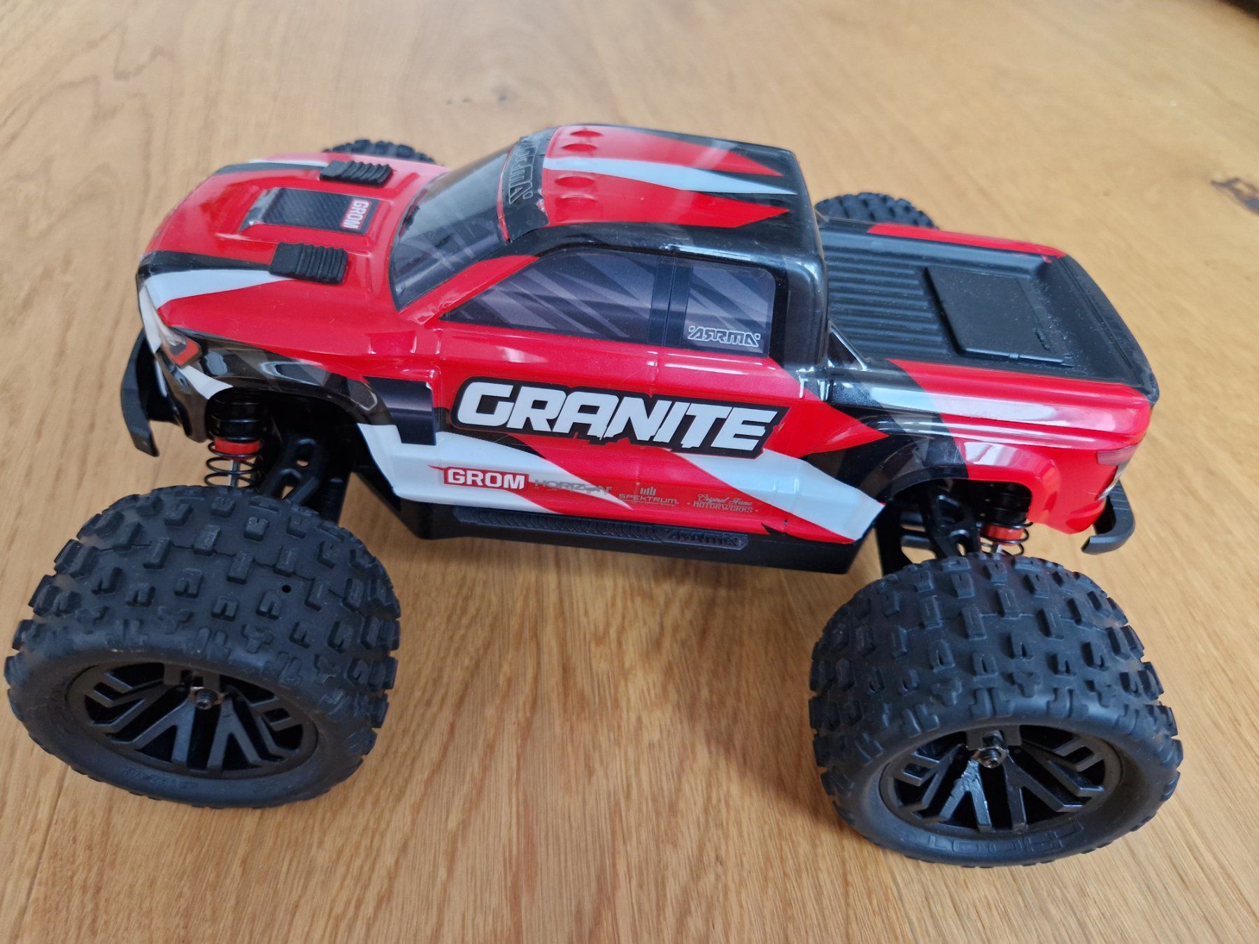 Arrma RC Kits de montage: Arrma Granite Grom – Neuf avec emballage d'origine à Vessy par jea_d77v 3