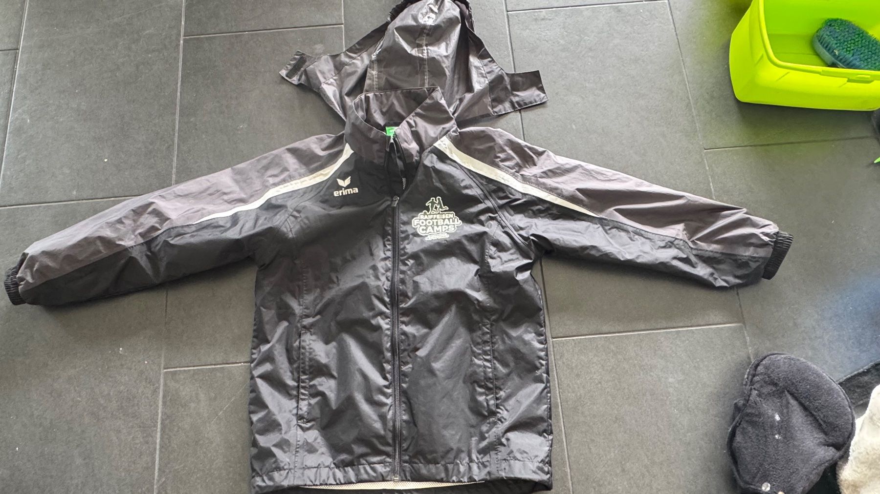 Erima Giacche: Wind-und Regenjacke von Erima – Usato da Solothurn venduto da Simuz