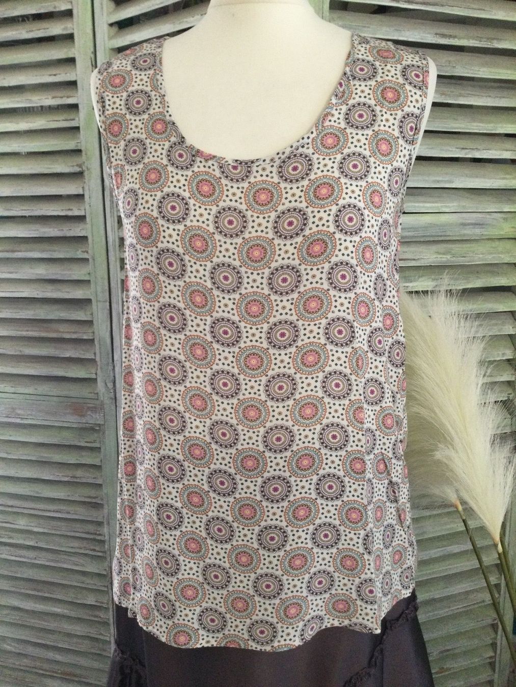 Top: Top motifs mandala fleurs NEUF – Nuovo e nell'imballaggio originale da Agiez venduto da chouchanelle 1