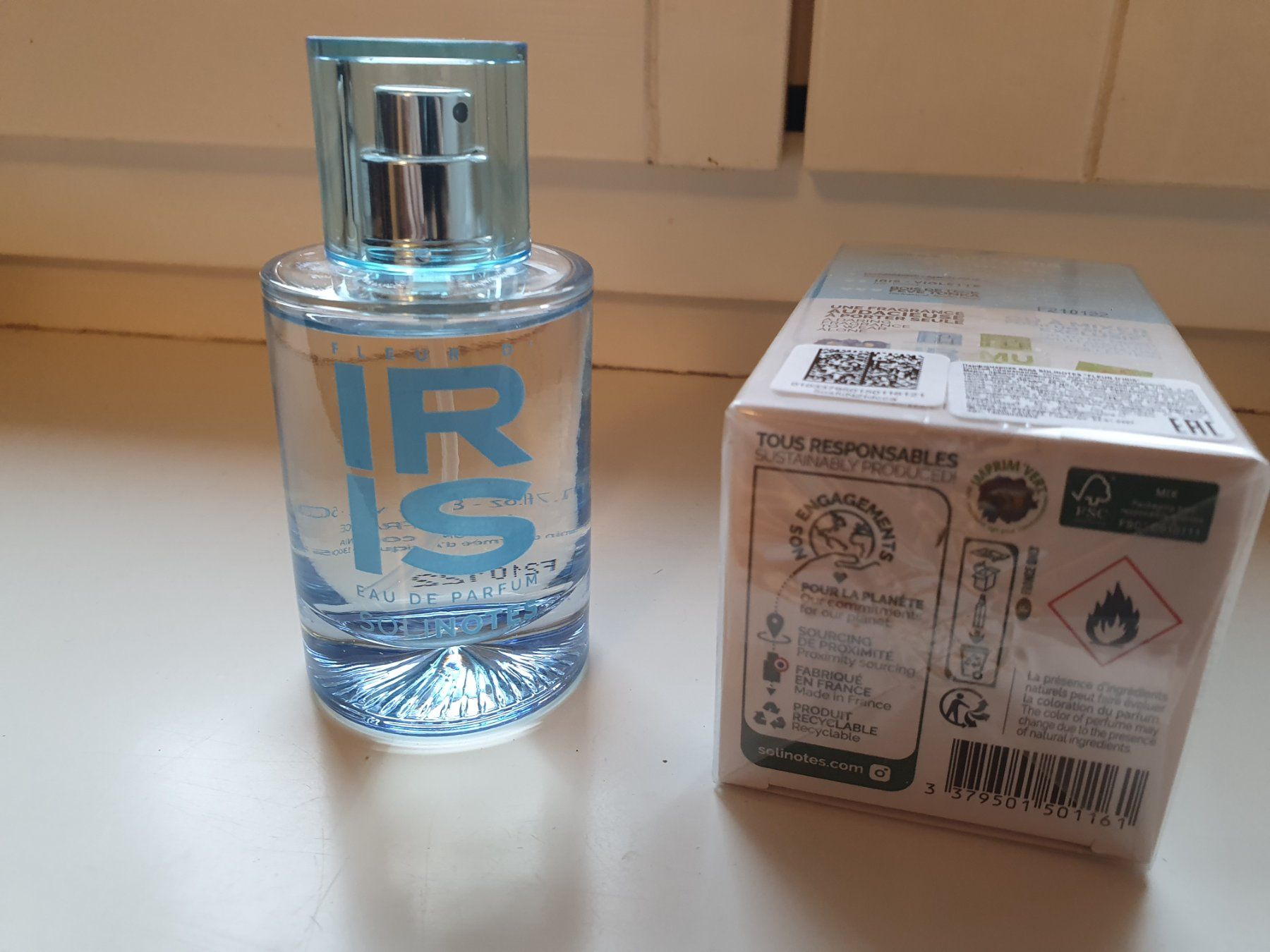 Profumi & Eau de Toilette: Solinotes Fleur d'Iris Eau de Parfum 50ml – Usato da Langnau am Albis venduto da dav_n72f 5