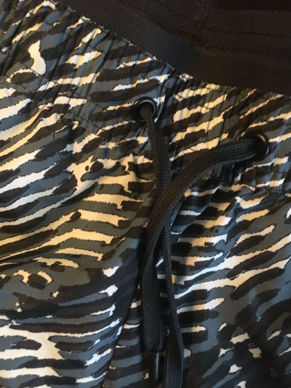 H&M Pantaloni: Shorts – Usato da Luzern venduto da Willimaus 1