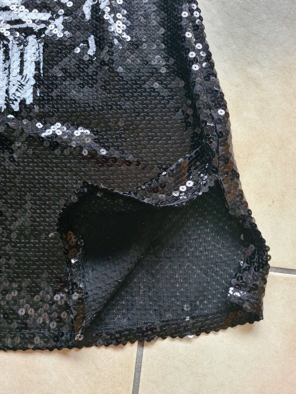 Vestiti: Robe Patricia Field noire à sequins taille 34/36 – Usato da le landeron venduto da canette 6